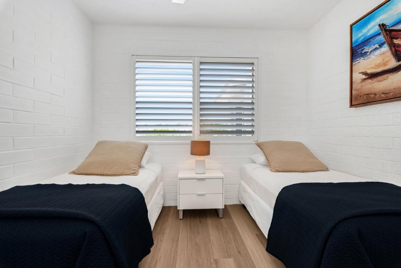 Surf Dance Apartments Coolum Beach Esterno foto