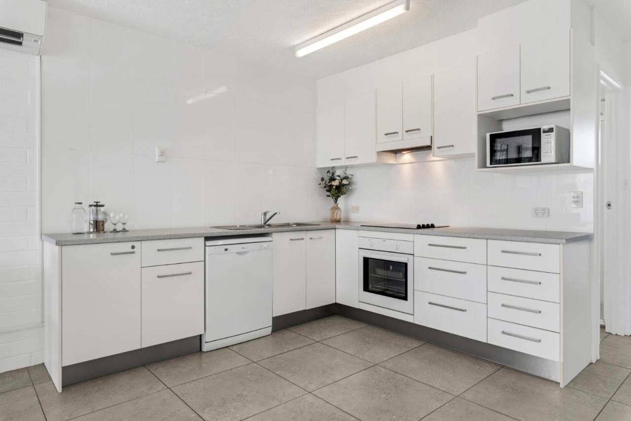 Surf Dance Apartments Coolum Beach Esterno foto